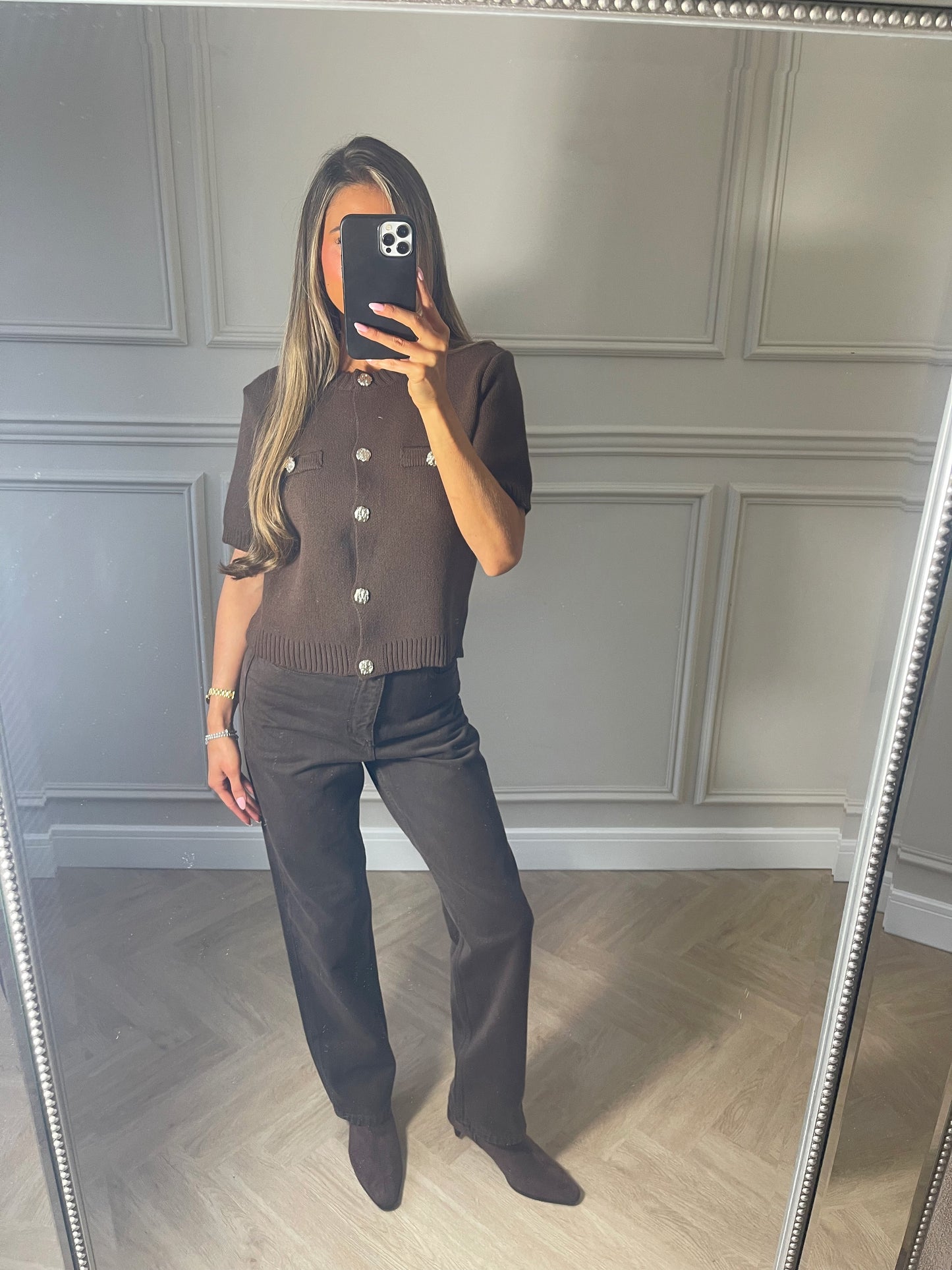 Brown cropped sleeve jumper with gold buttons