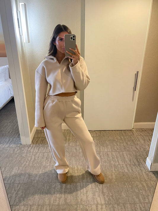 𝒵𝒾𝓅 Tracksuit (beige)