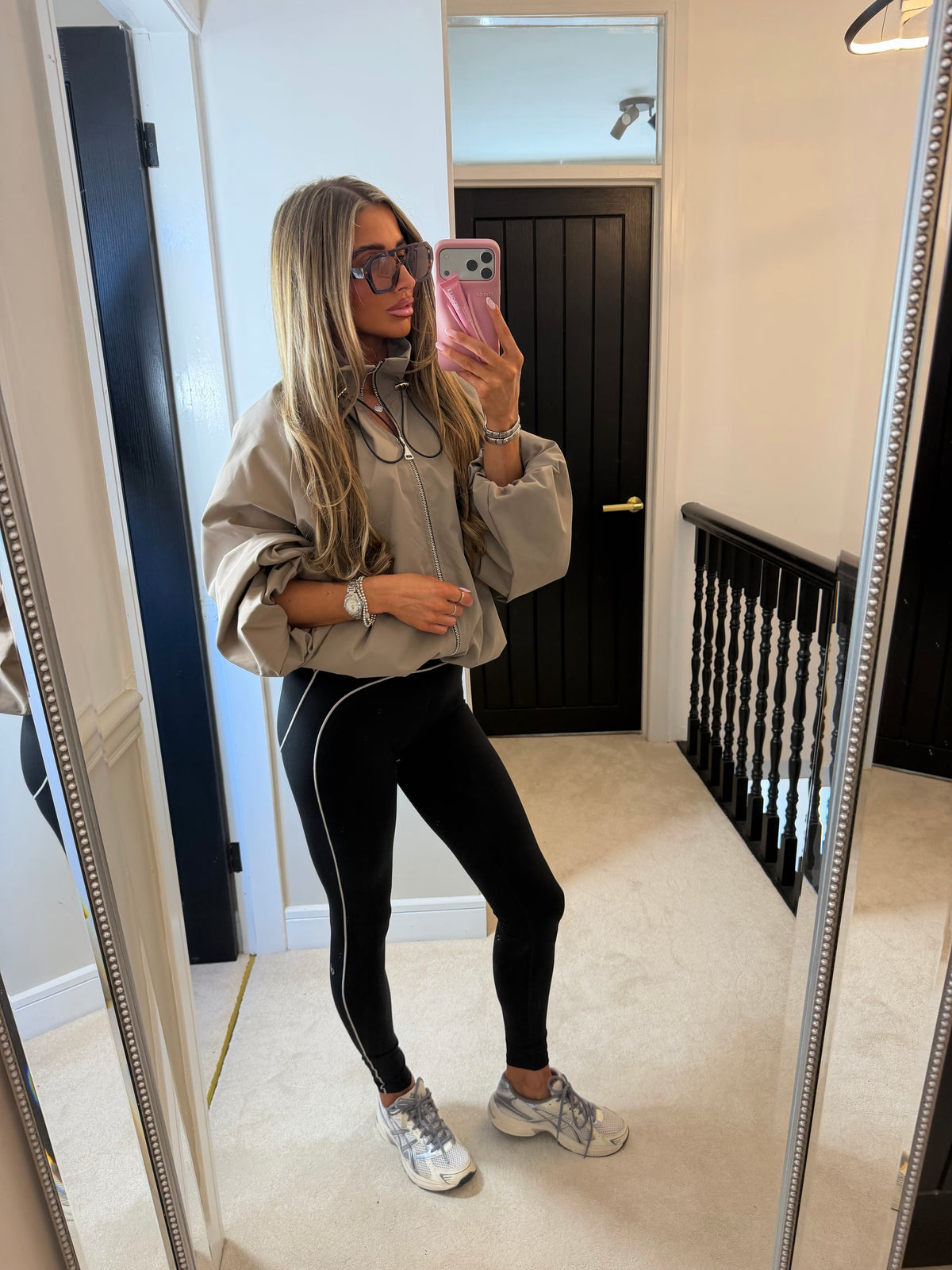 Wind breaker jacket (Taupe)