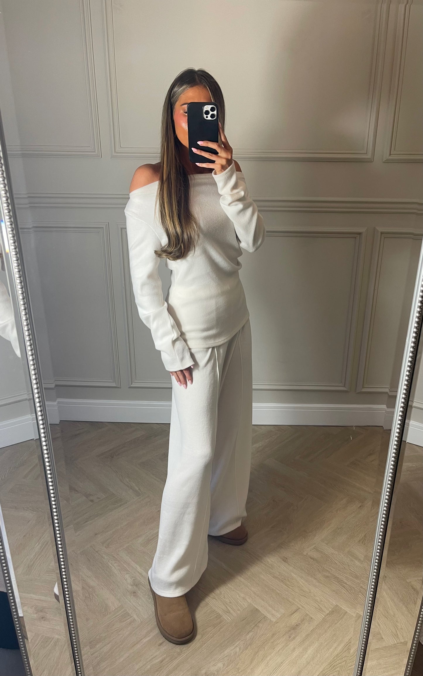 Cream wide leg Off the shoulder lounge set