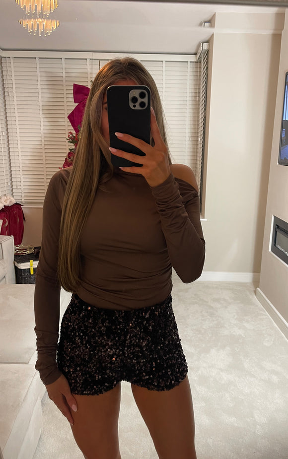 '𝐵𝑒𝓁𝓁𝑒' Top (Brown)