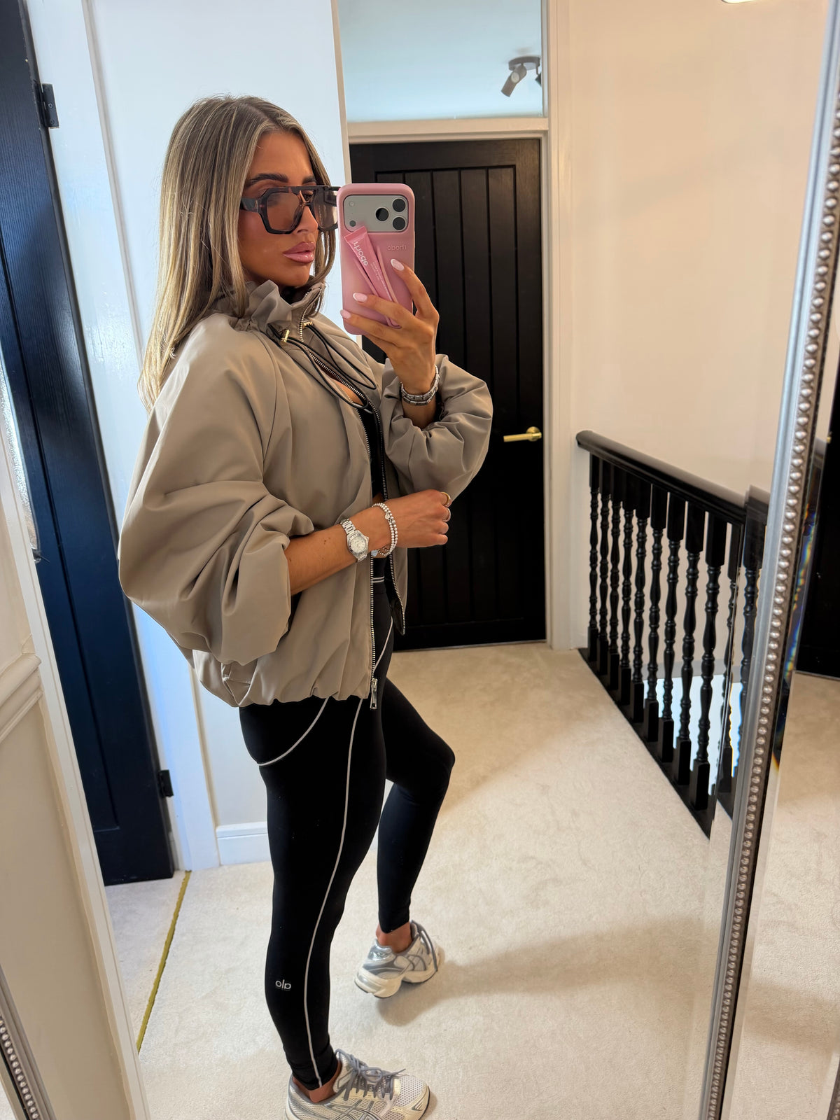 Wind breaker jacket (Taupe)