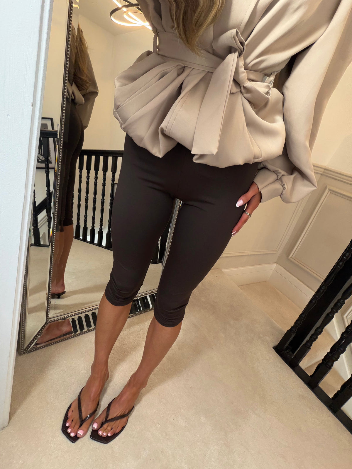 Brown capris