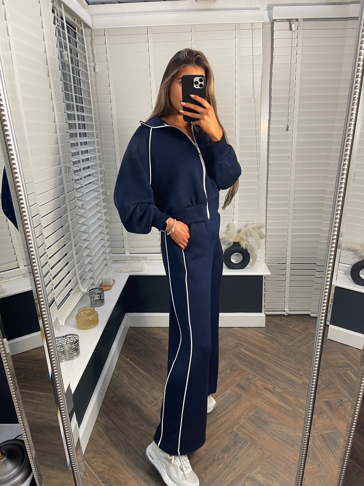 '𝒮𝒾𝑒𝓃𝓃𝒶' Tracksuit (Navy)