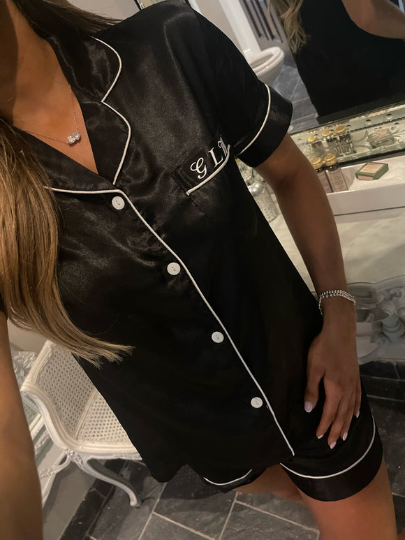 𝒫𝑒𝓇𝓈𝑜𝓃𝒶𝓁𝒾𝓈𝑒𝒹 PJ’s (Short set) Black